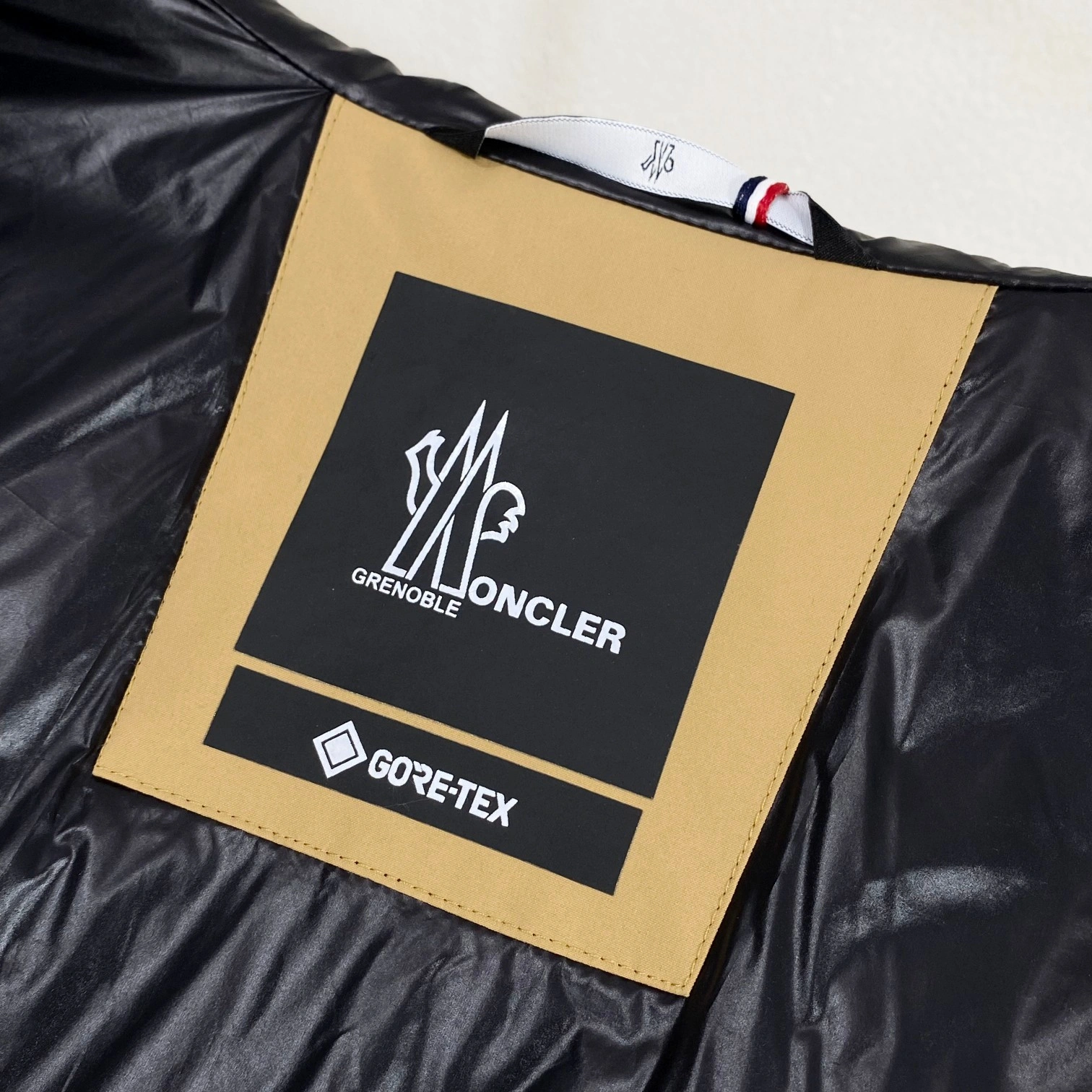 Stretchable Moncler Down Jackets 145284
