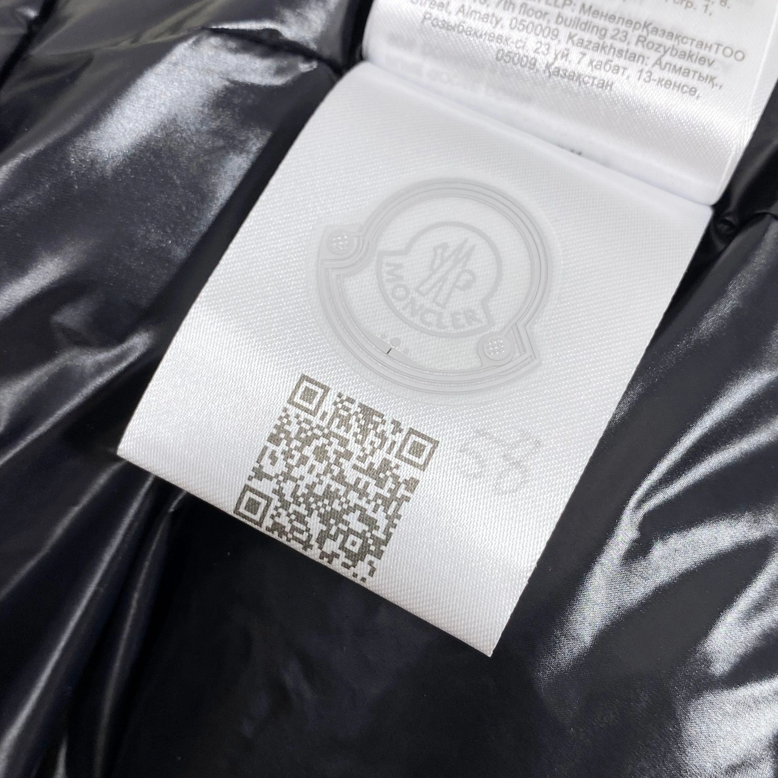 Stretchable Moncler Down Jackets 145284
