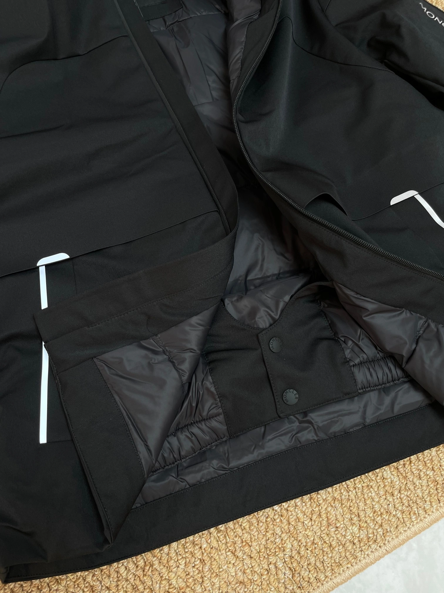 Moncler Down Jackets Breathable 145285