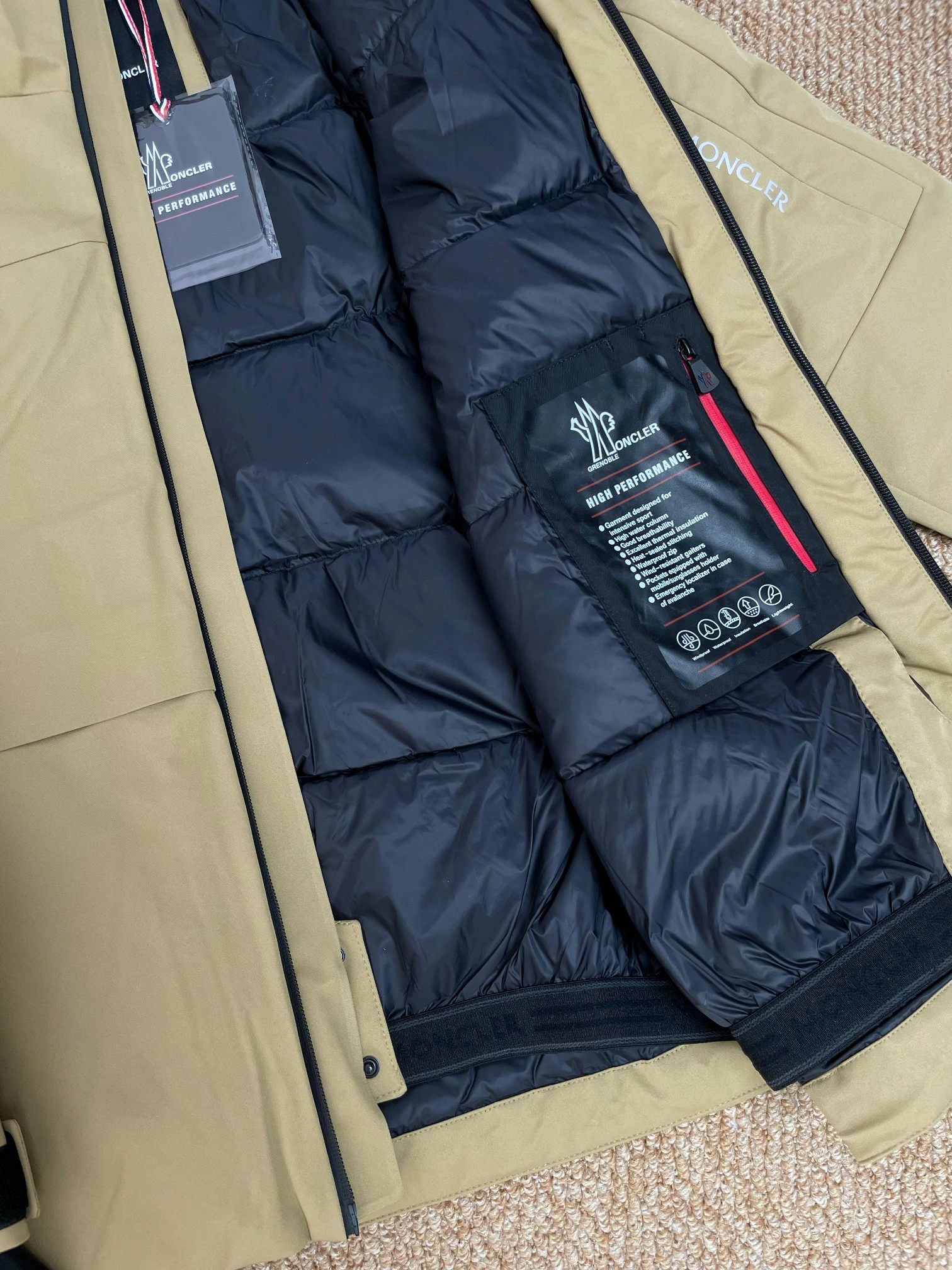 Elegant Moncler Down Jackets 145289
