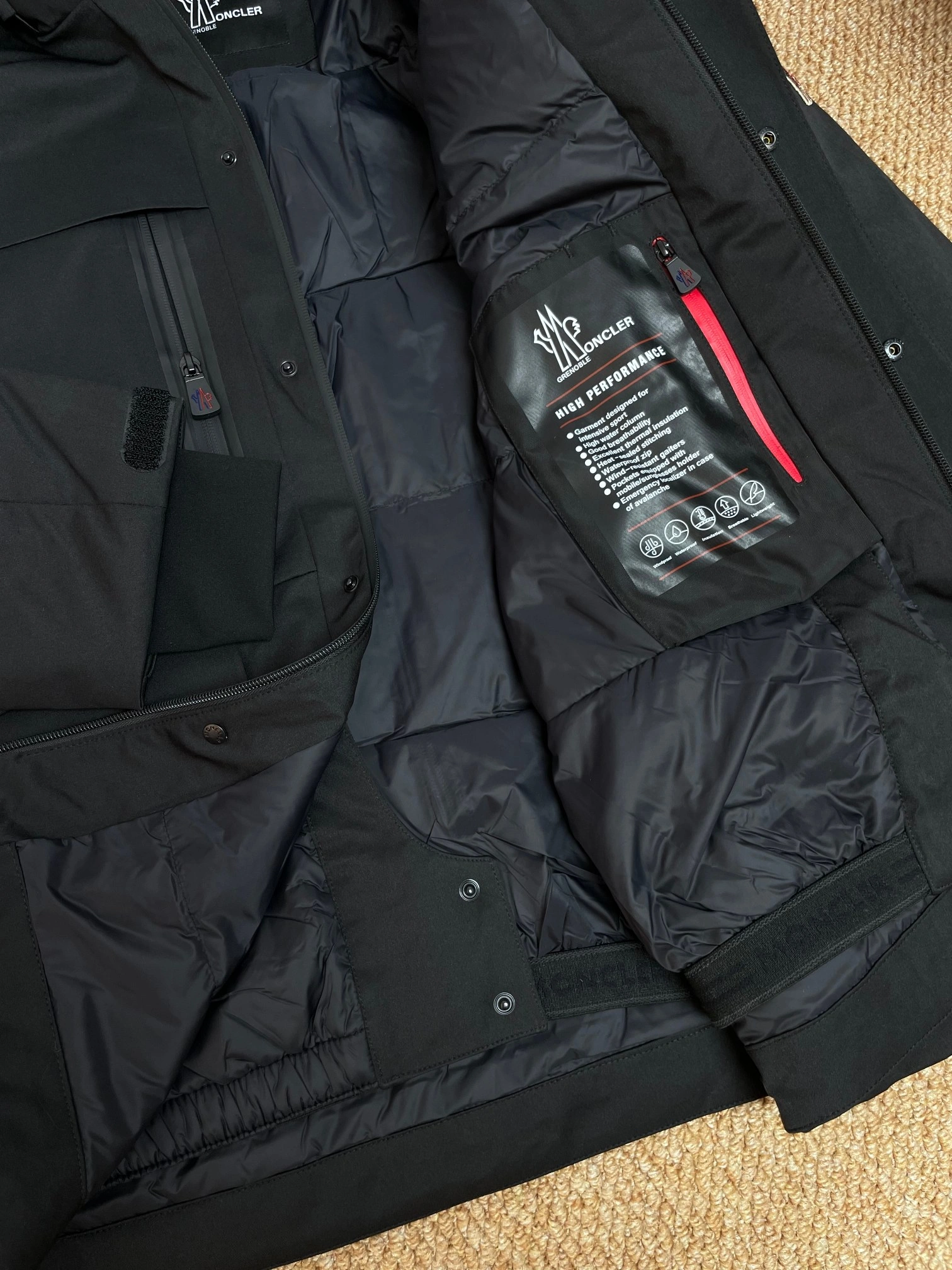 Moncler Down Jackets Bold 145280