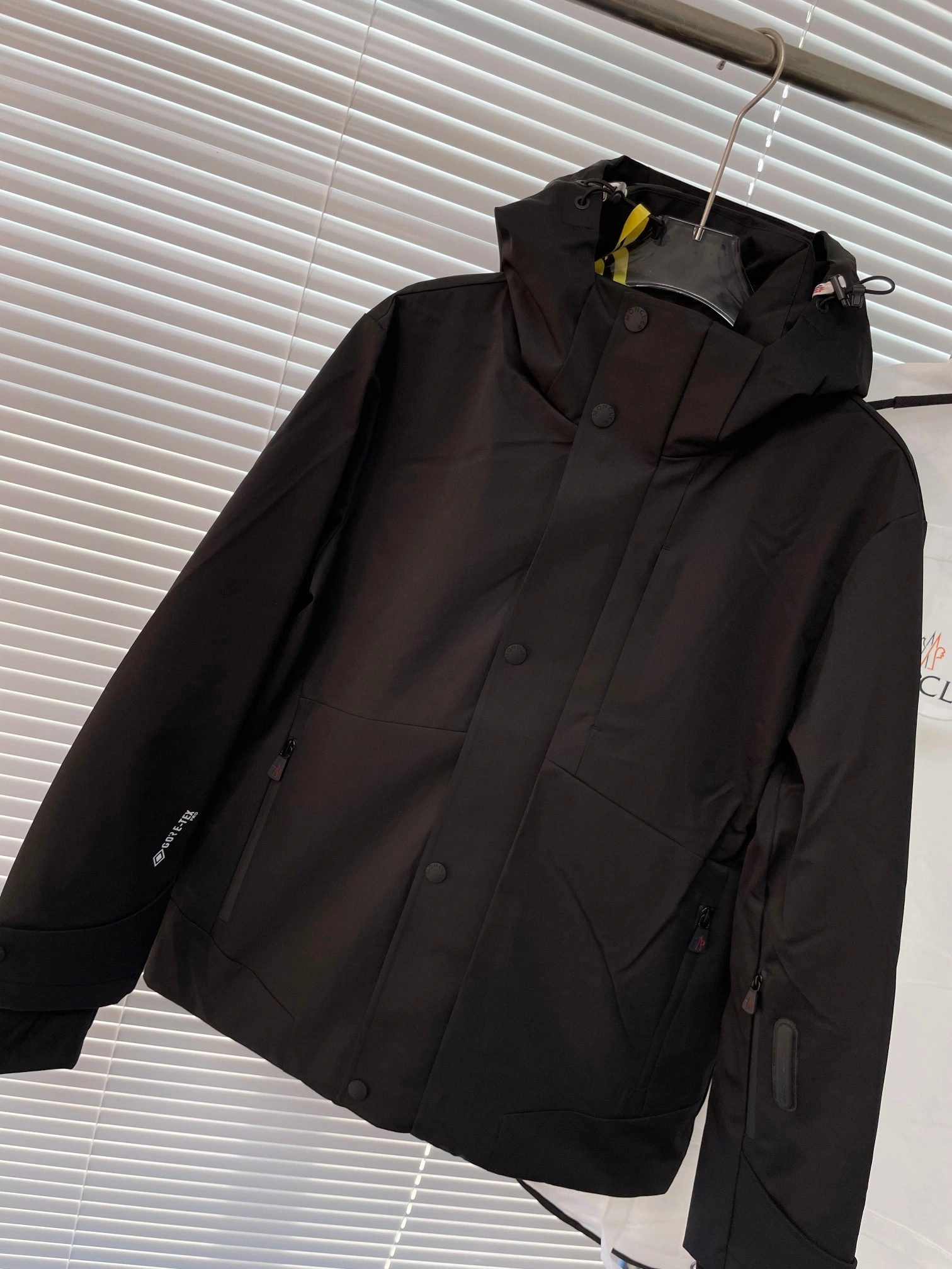 Moncler Down Jackets Affordable 145278