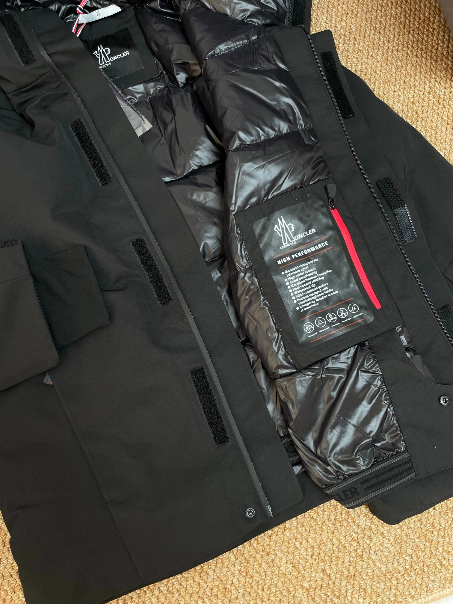 Flexible Moncler Down Jackets 145275