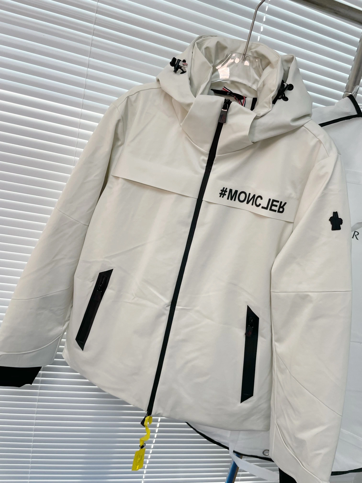 Moncler Down Jackets Flexible 145288