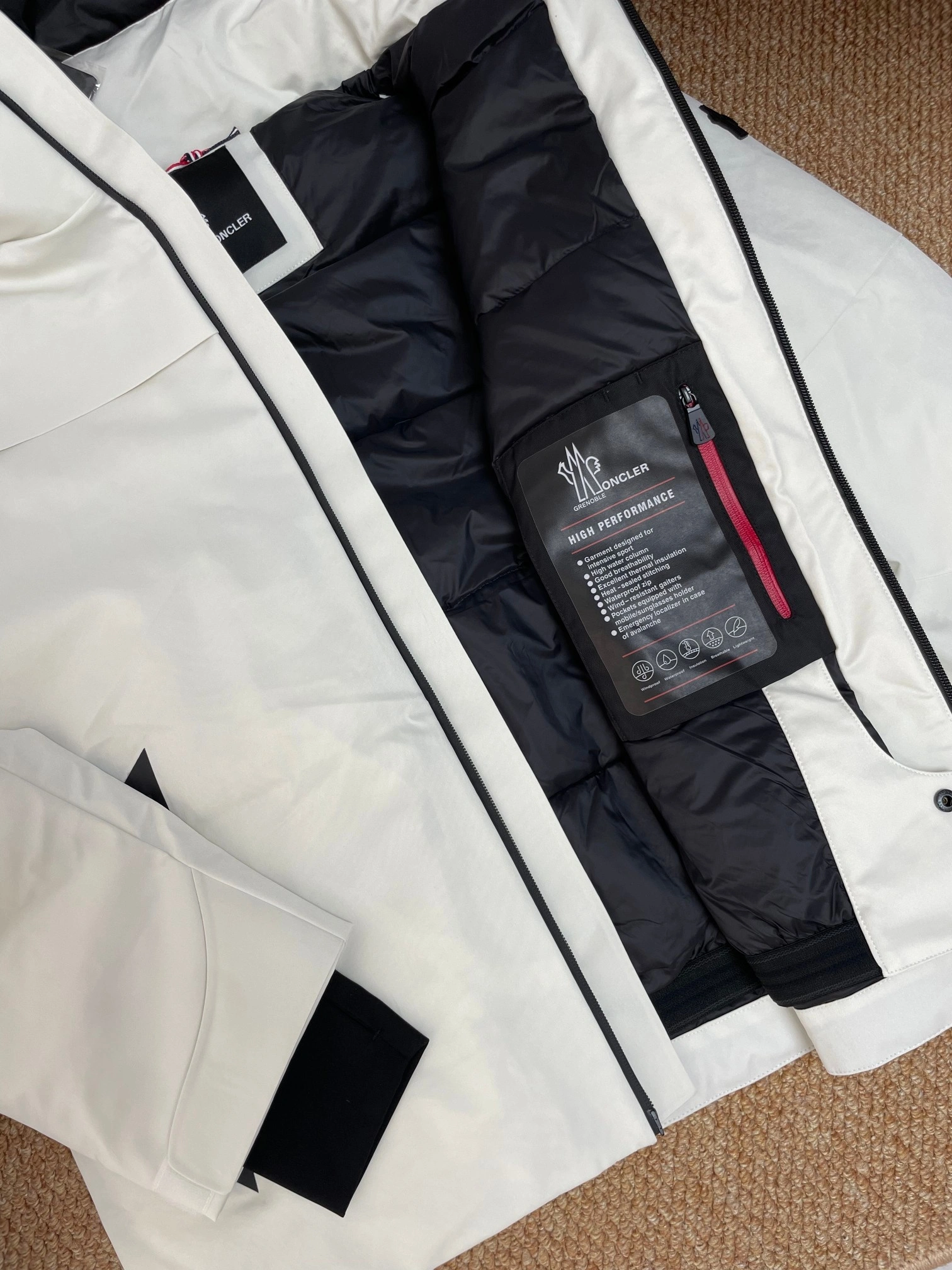 Moncler Down Jackets Flexible 145288