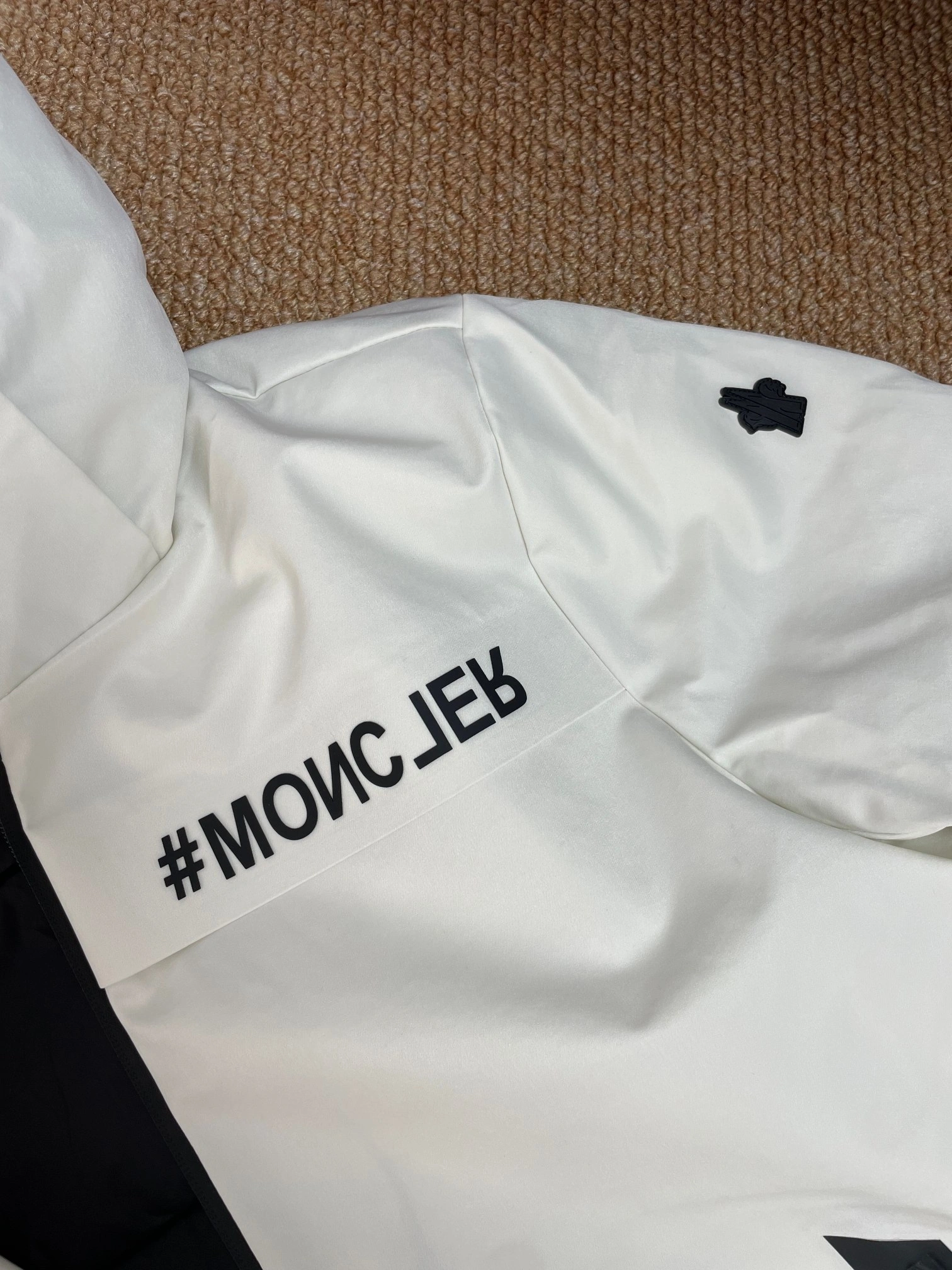 Moncler Down Jackets Flexible 145288