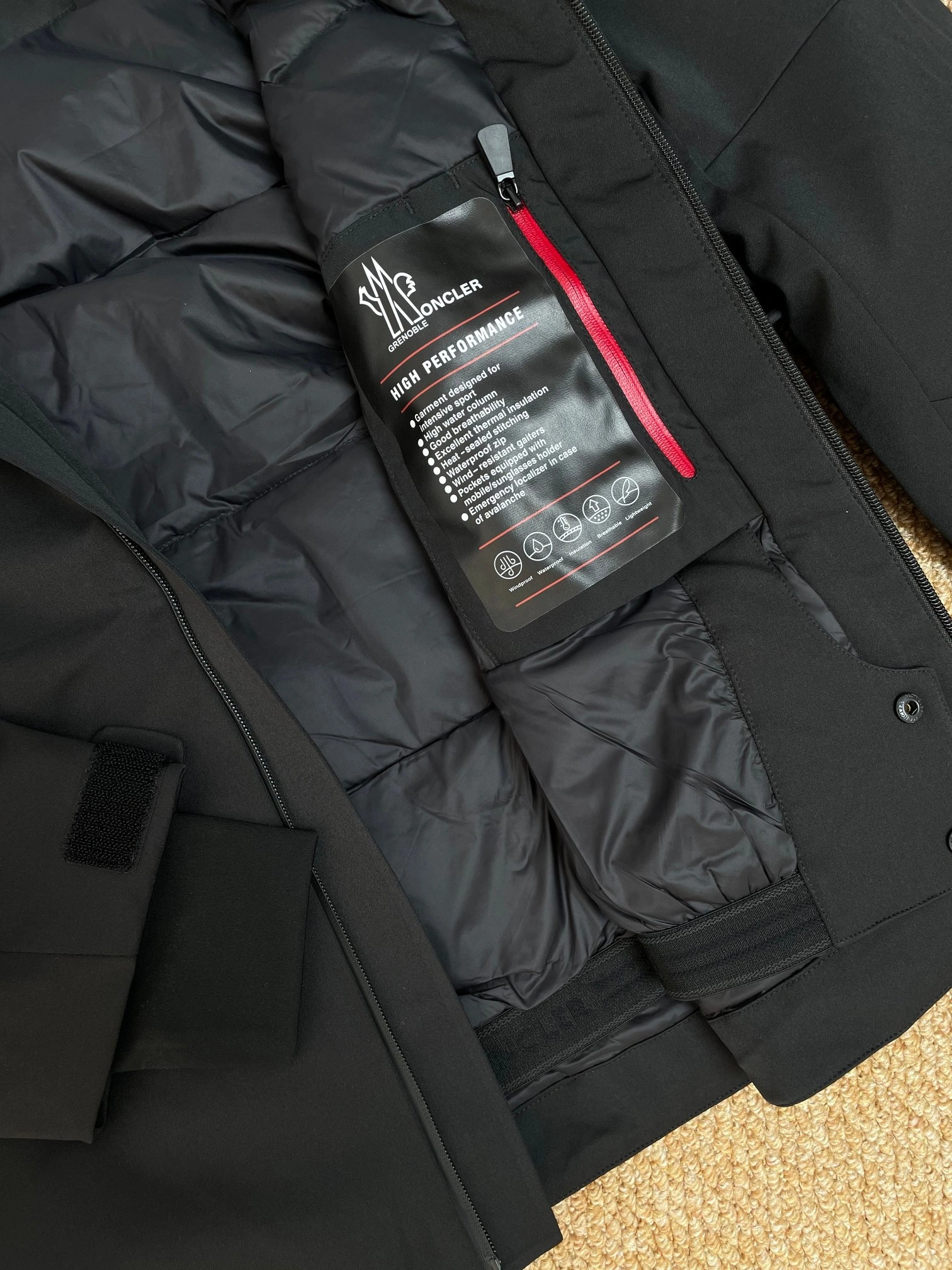 Moncler Down Jackets EasyMatch 145282