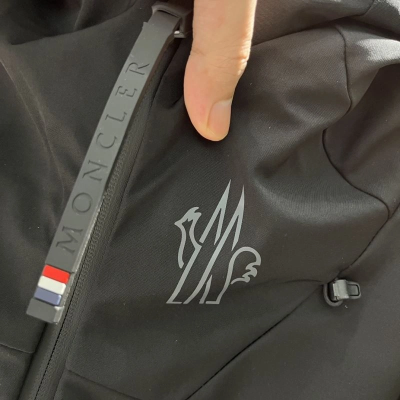 Moncler Down Jackets ZipUp 144430