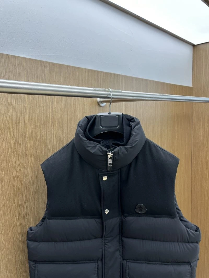 Moncler Down Jackets Cozy 144432