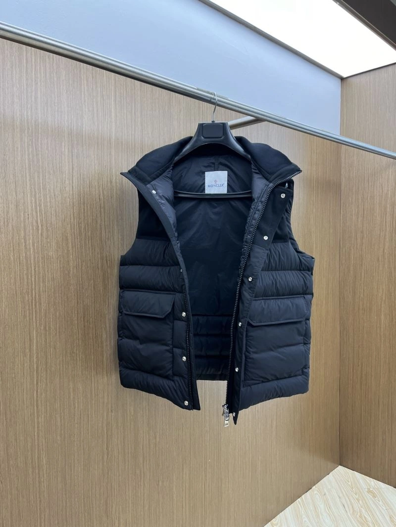 Moncler Down Jackets Cozy 144432