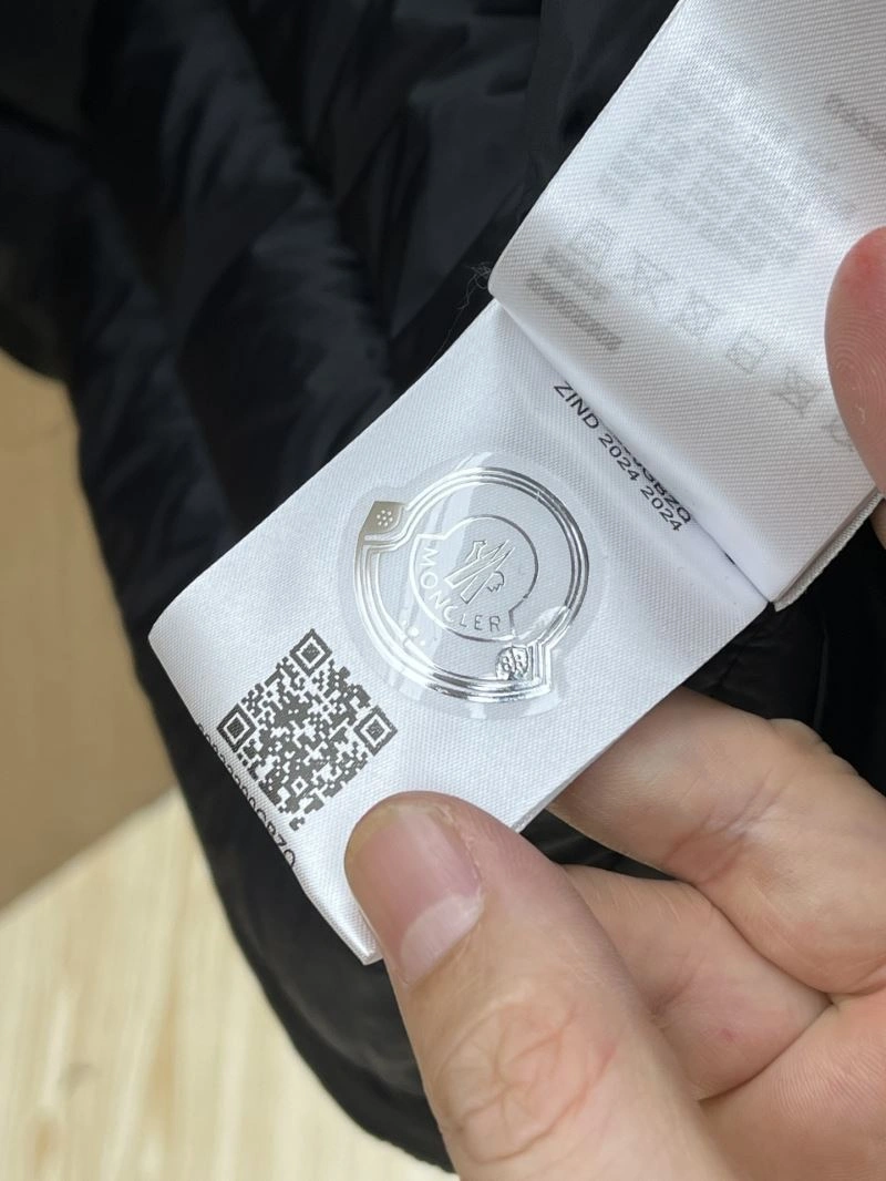 Moncler Down Jackets Cozy 144432