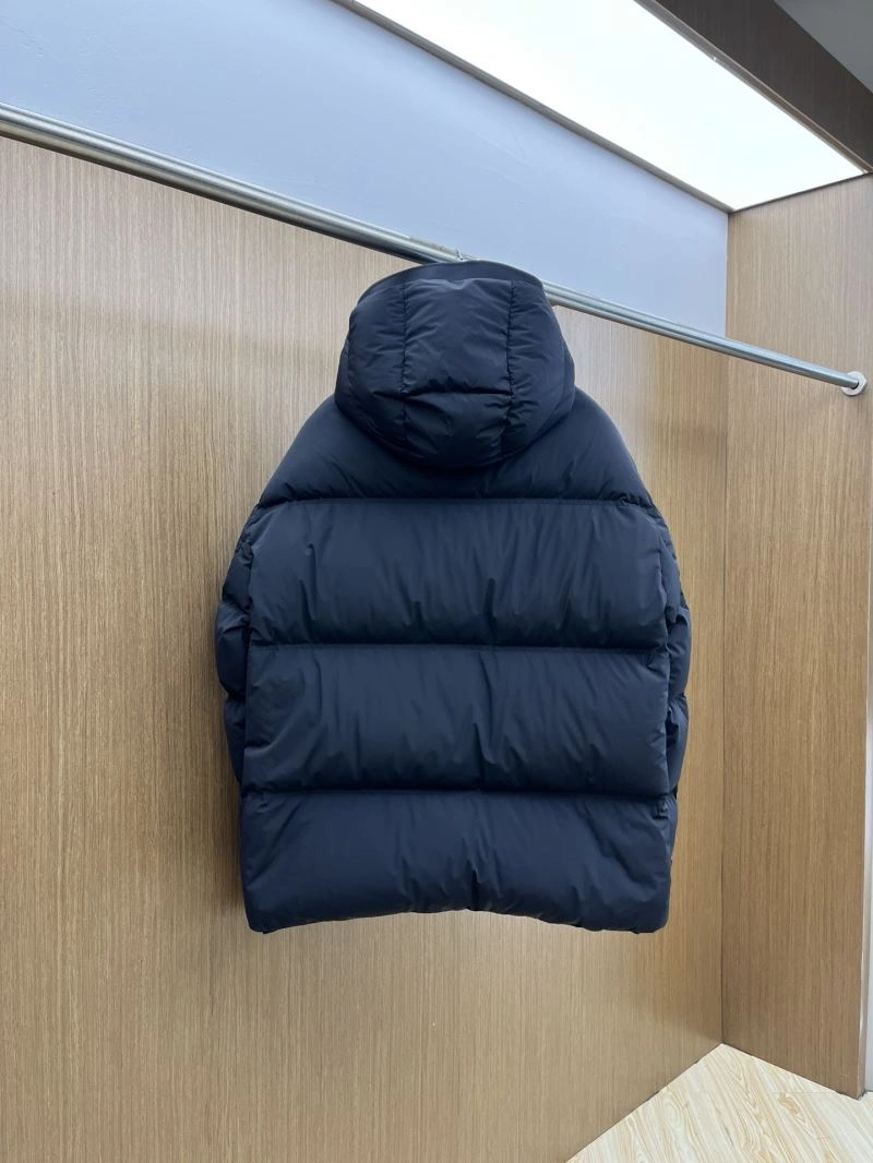 Snug Moncler Down Jackets 144441