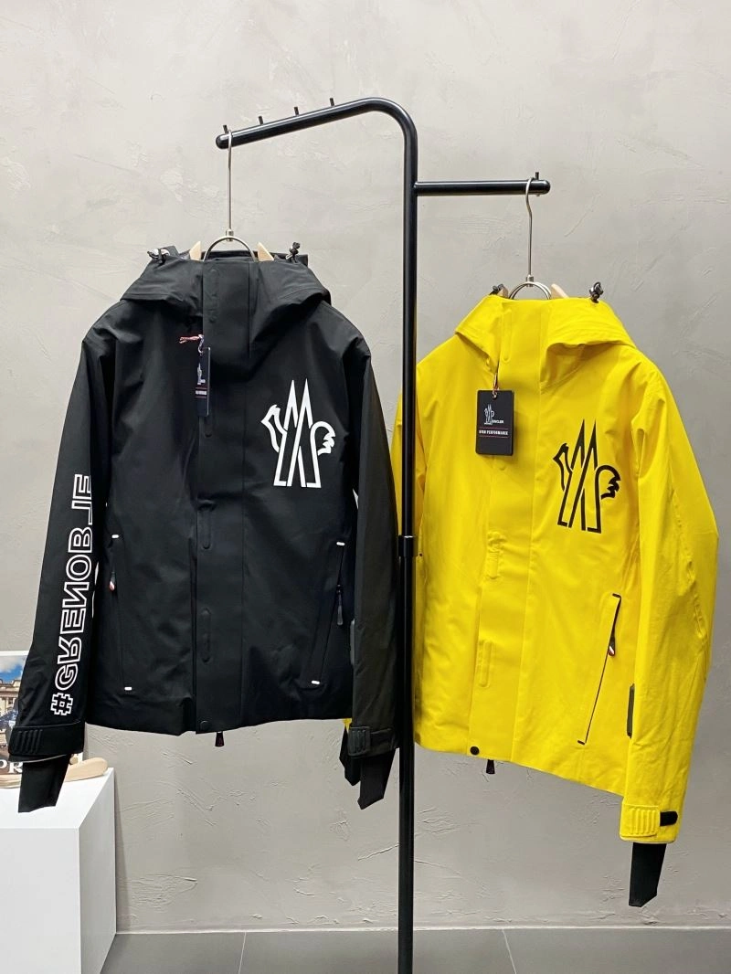 Moncler Down Jackets Comfortable 144421