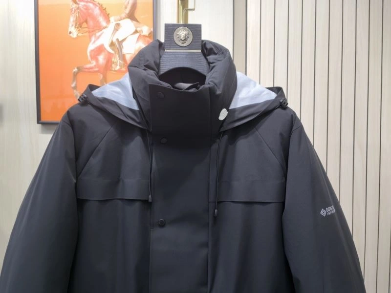 Breathable Moncler Down Jackets 144420