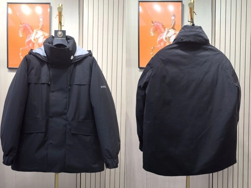 Breathable Moncler Down Jackets 144420