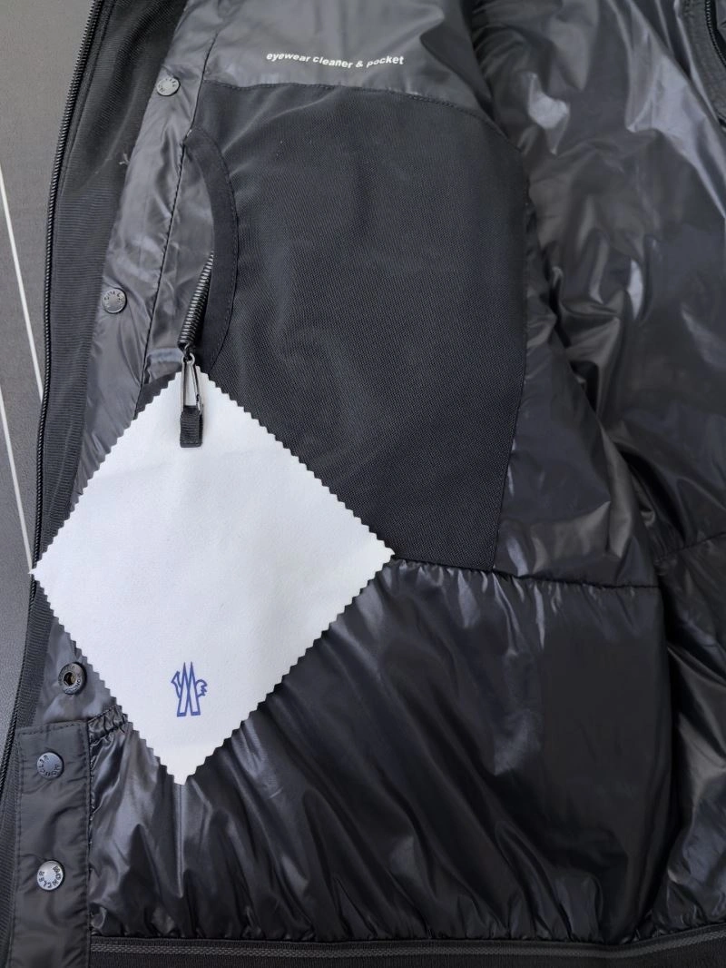 Moncler Down Jackets Durable 144423
