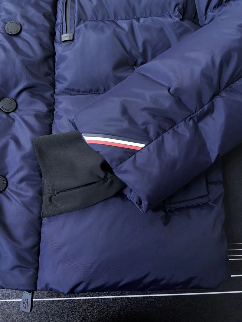 Tailored Moncler Down Jackets 144417