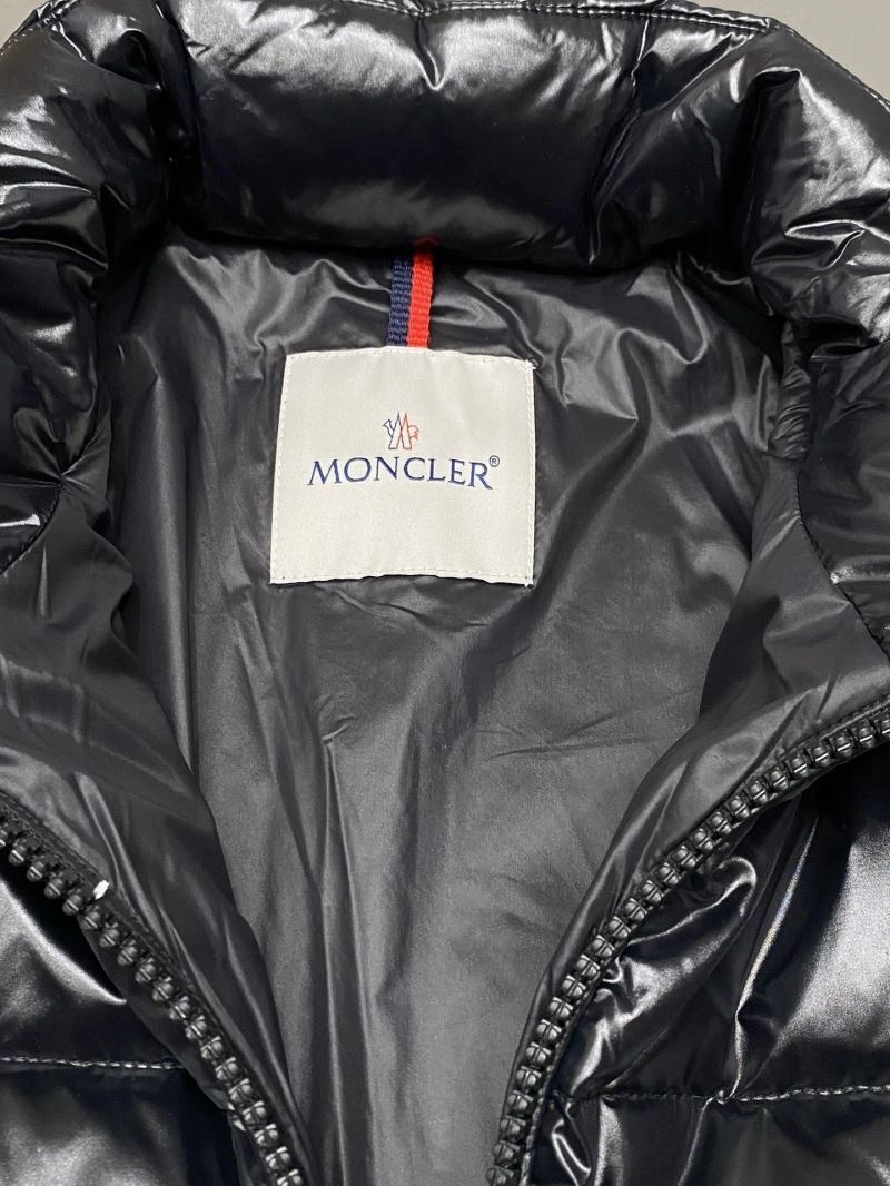 UrbanChic Moncler Down Jackets 144391