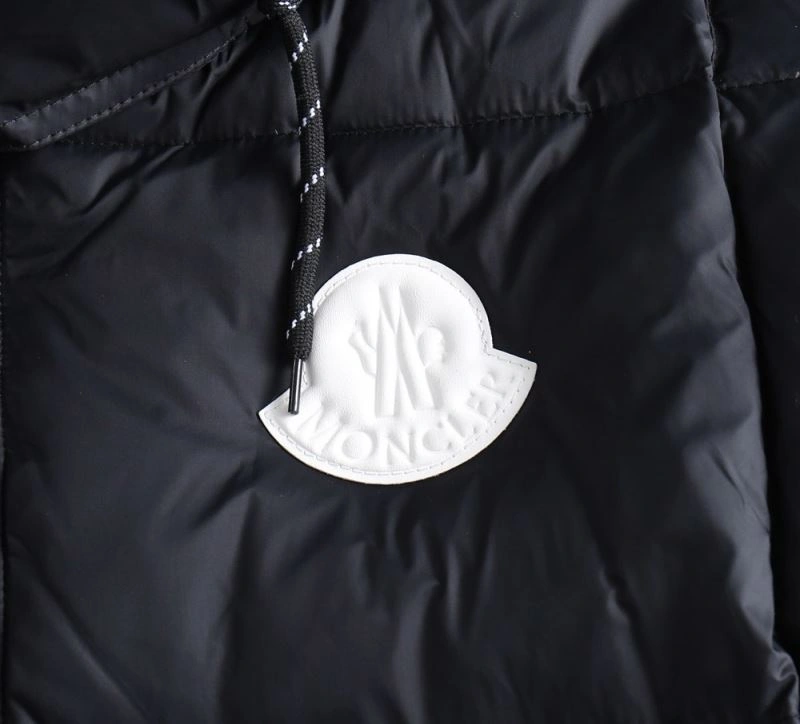 Moncler Down Jackets EasyCare 144408