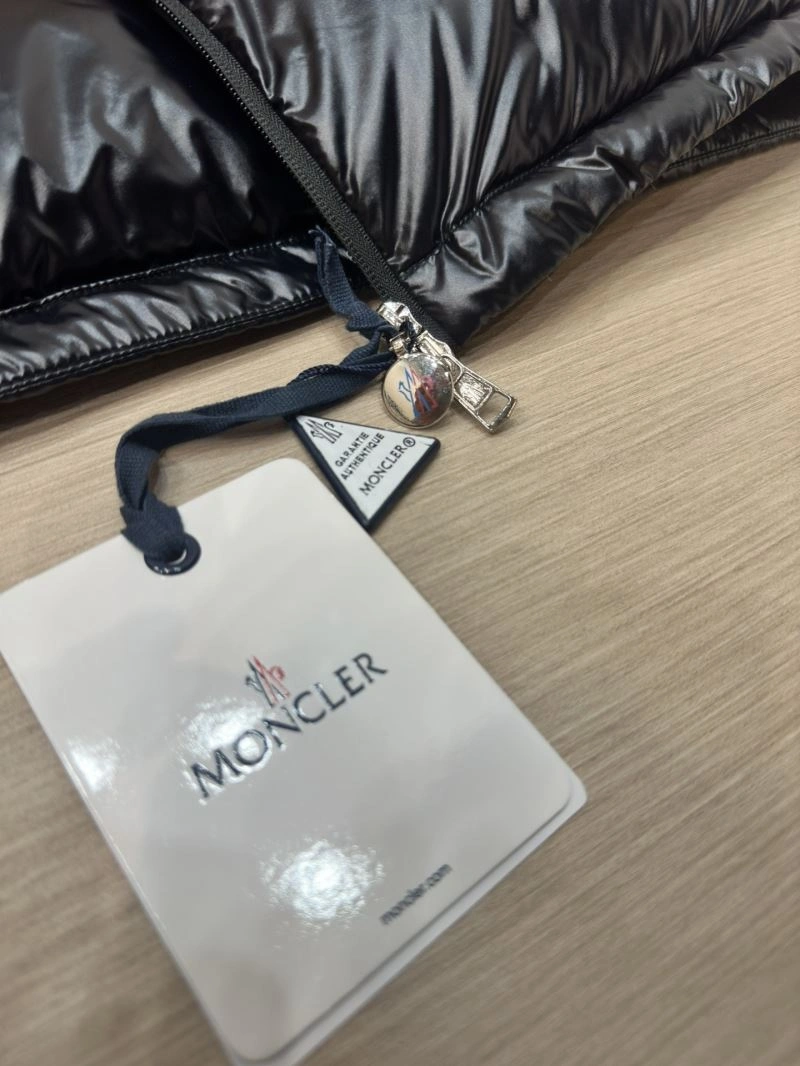 Moncler Down Jackets Neat 144387