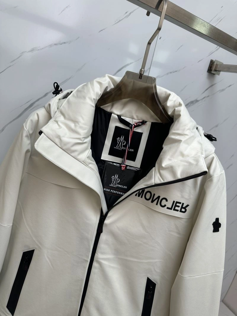 Sustainable Moncler Down Jackets 144397