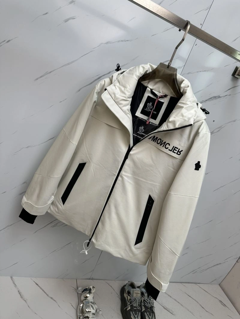 Sustainable Moncler Down Jackets 144397
