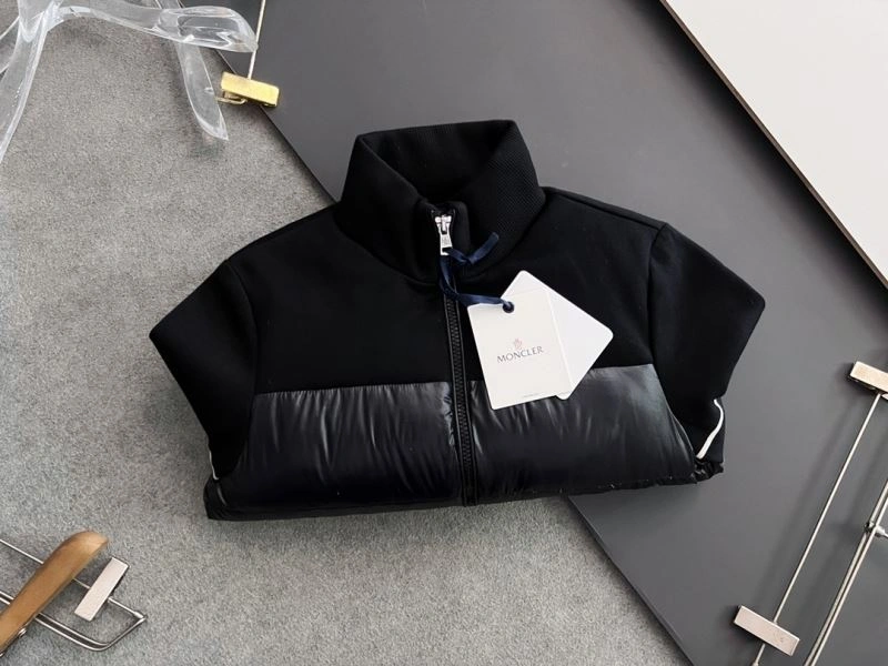 TechFriendly Moncler Down Jackets 144412