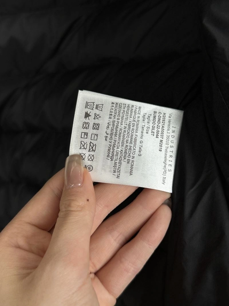 Moncler Down Jackets Popular 144384