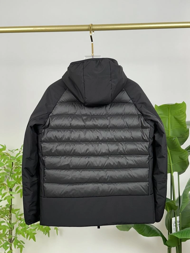 Moncler Down Jackets Popular 144384