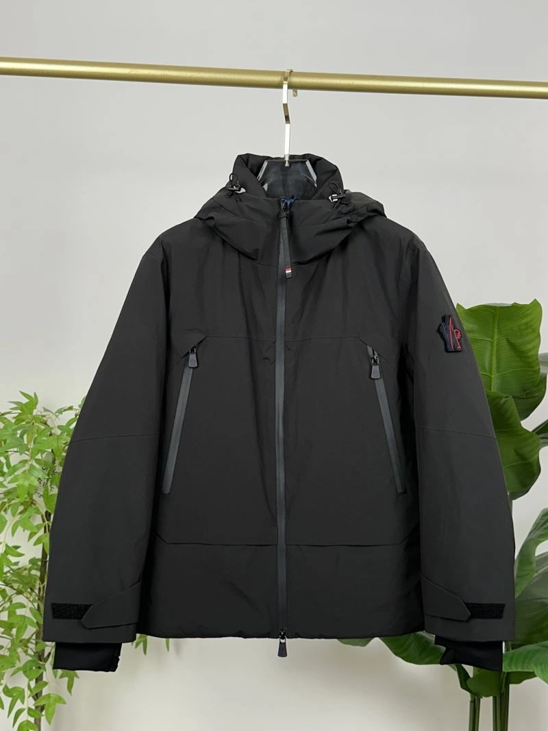 Moncler Down Jackets Modern 144382