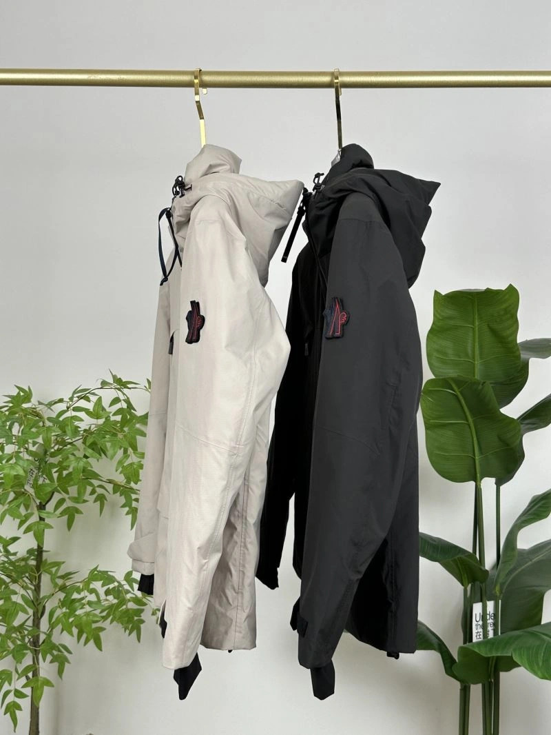 Moncler Down Jackets Modern 144382