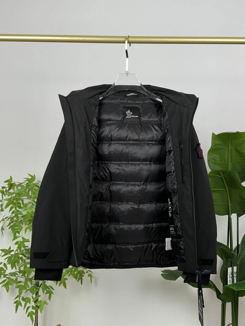 Moncler Down Jackets Modern 144382