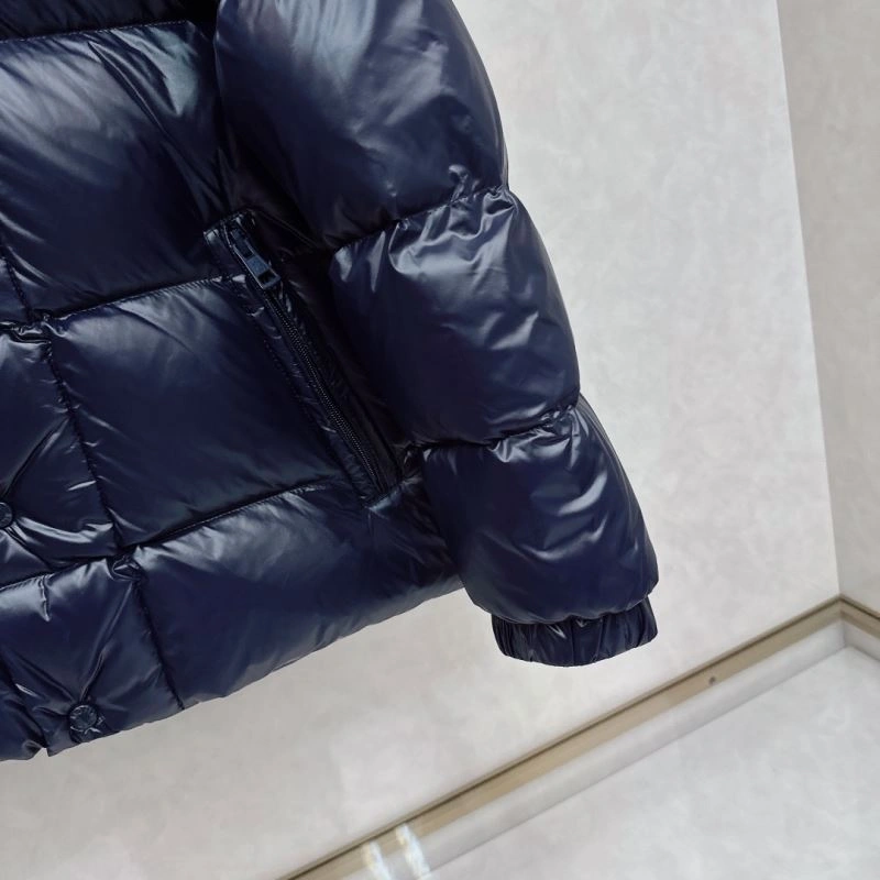 Versatile Moncler Down Jackets 144386