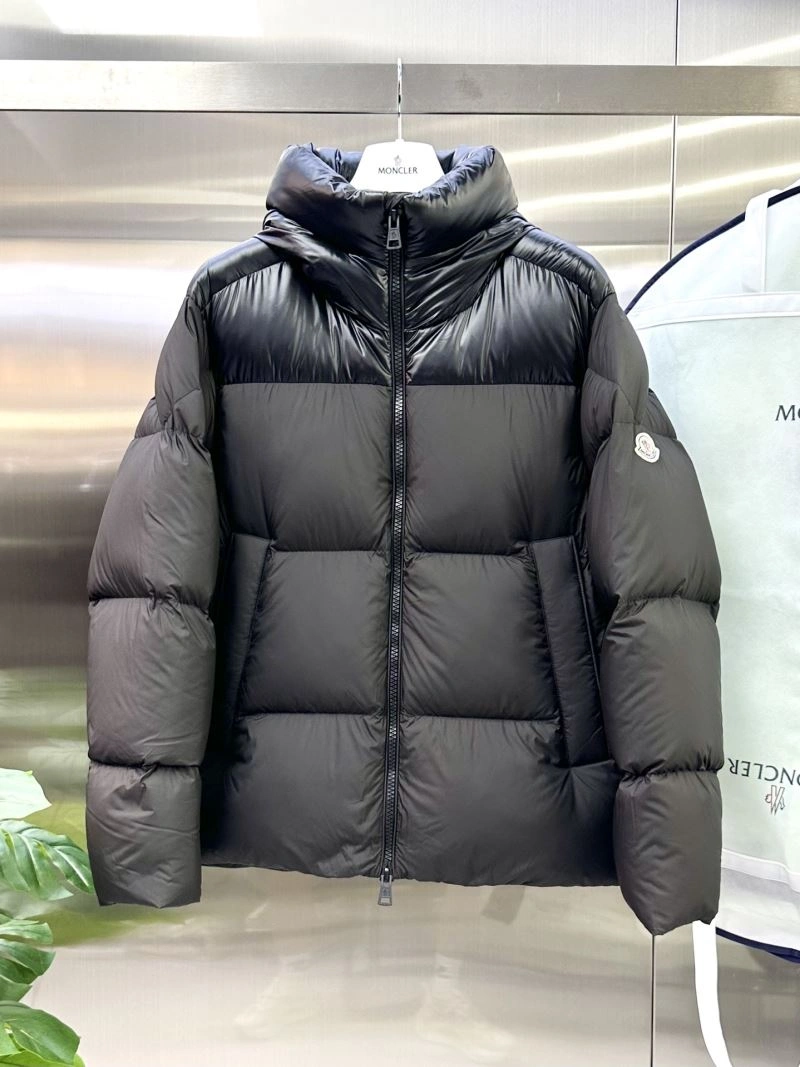 Moncler Down Jackets Attractive 144379