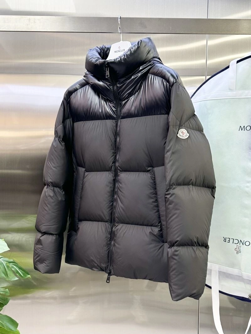 Moncler Down Jackets Attractive 144379