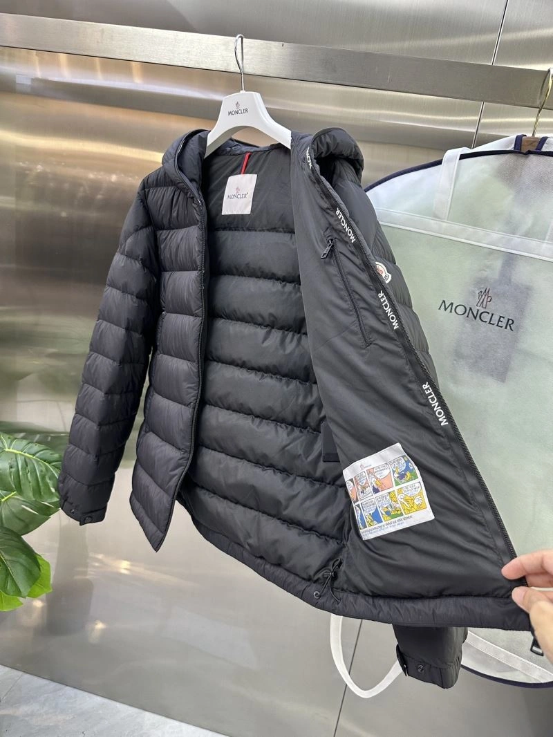 Supportive Moncler Down Jackets 144398