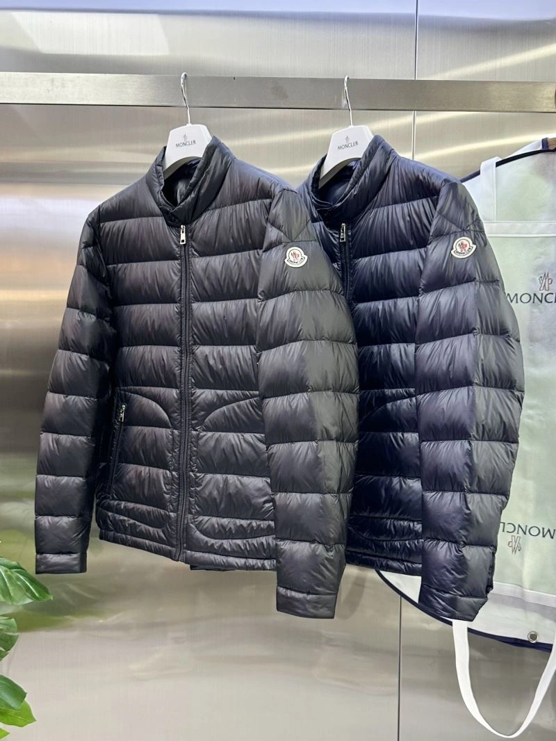 Moncler Down Jackets Breathable 144380
