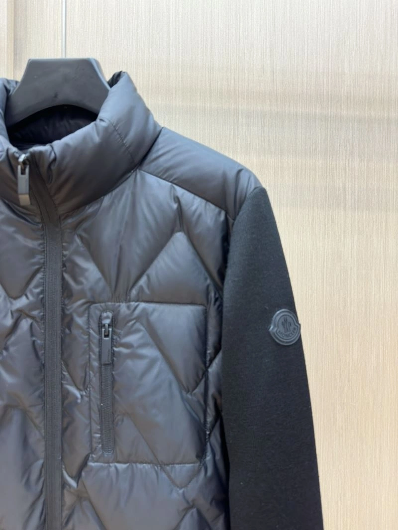 Moncler Down Jackets Classic 144376