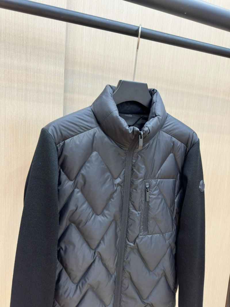 Moncler Down Jackets Classic 144376