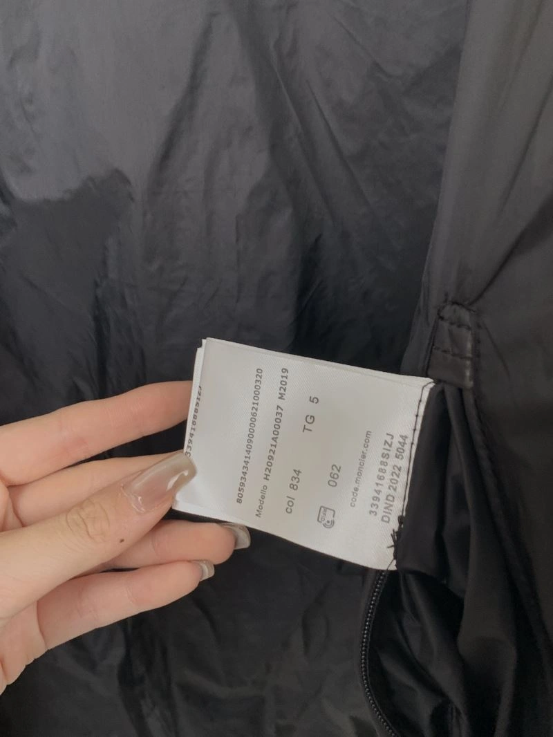 Lightweight Moncler Down Jackets 144365