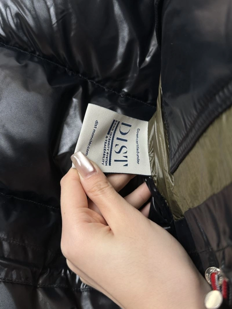 Unisex Moncler Down Jackets 144364