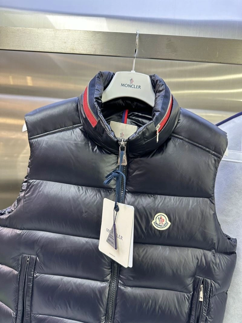 Moncler Down Jackets Original 144366