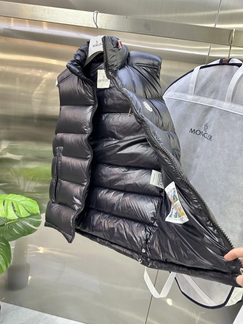 Moncler Down Jackets Original 144366