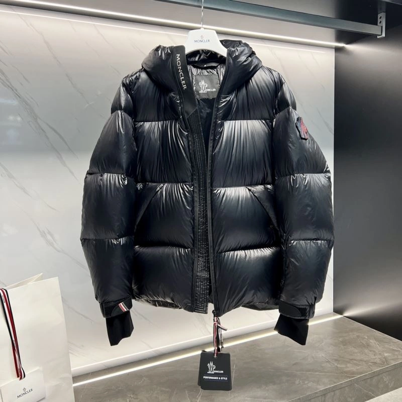 Moncler Down Jackets Youthful 144344