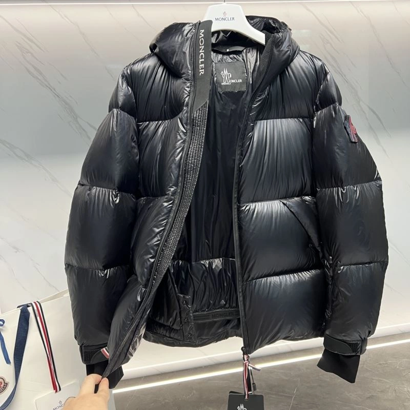 Moncler Down Jackets Youthful 144344