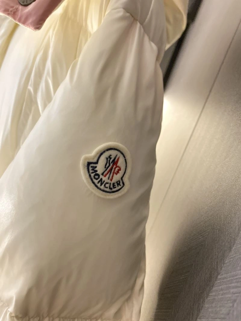 Moncler Down Jackets Original 144355
