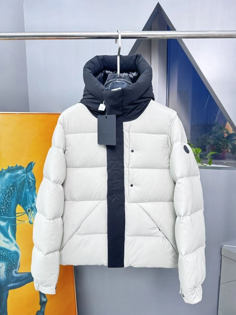 Moncler Down Jackets Breathable 144356