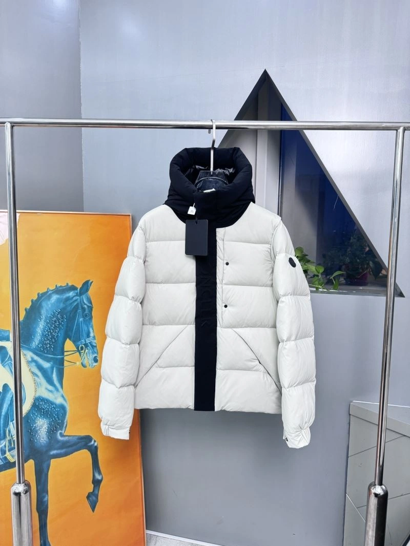 Moncler Down Jackets Breathable 144356