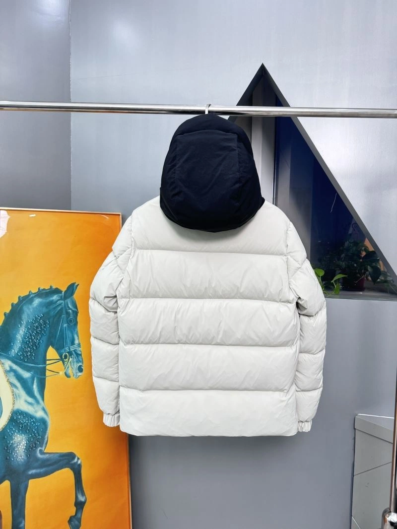 Moncler Down Jackets Breathable 144356