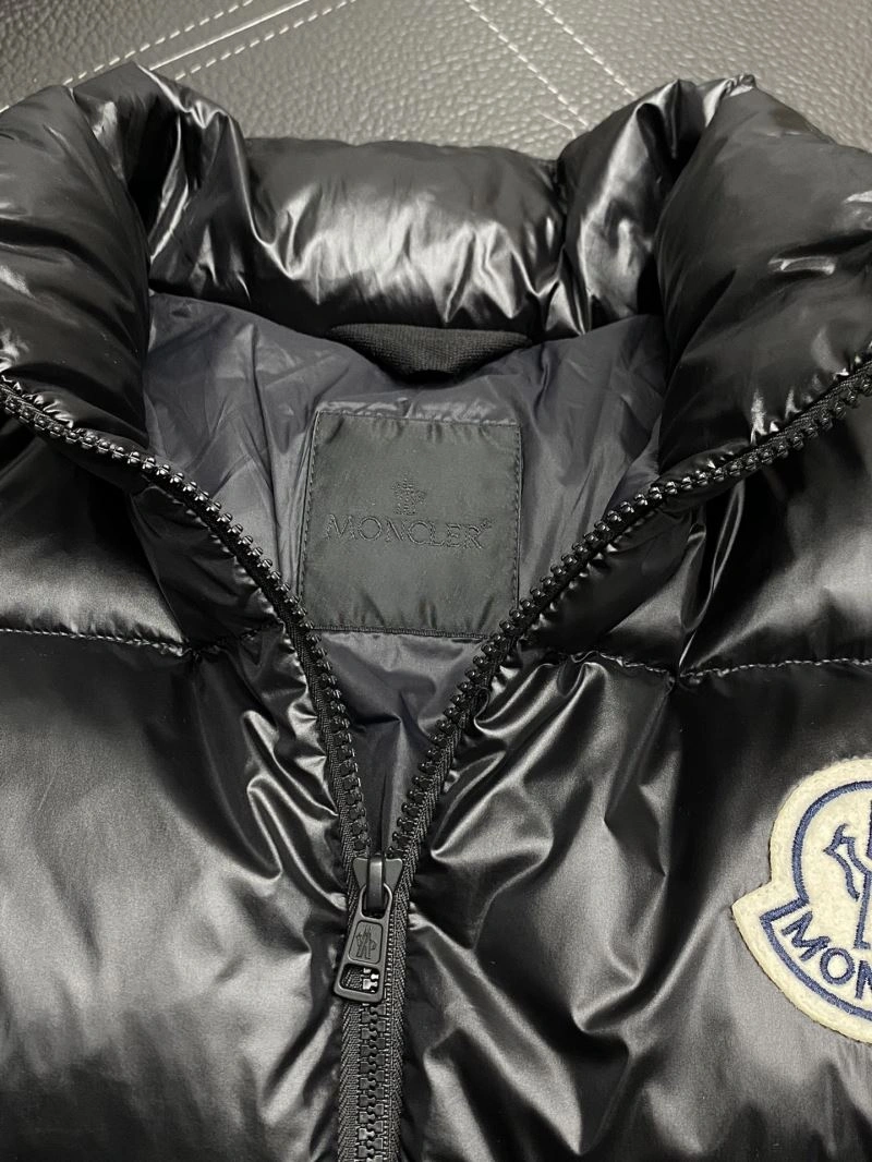 Moncler Down Jackets Flexible 144341